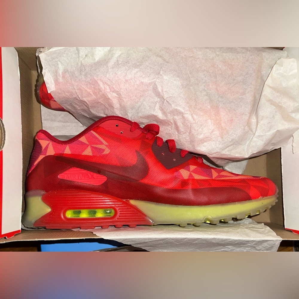 Men’s size 13 air max 90 red fury